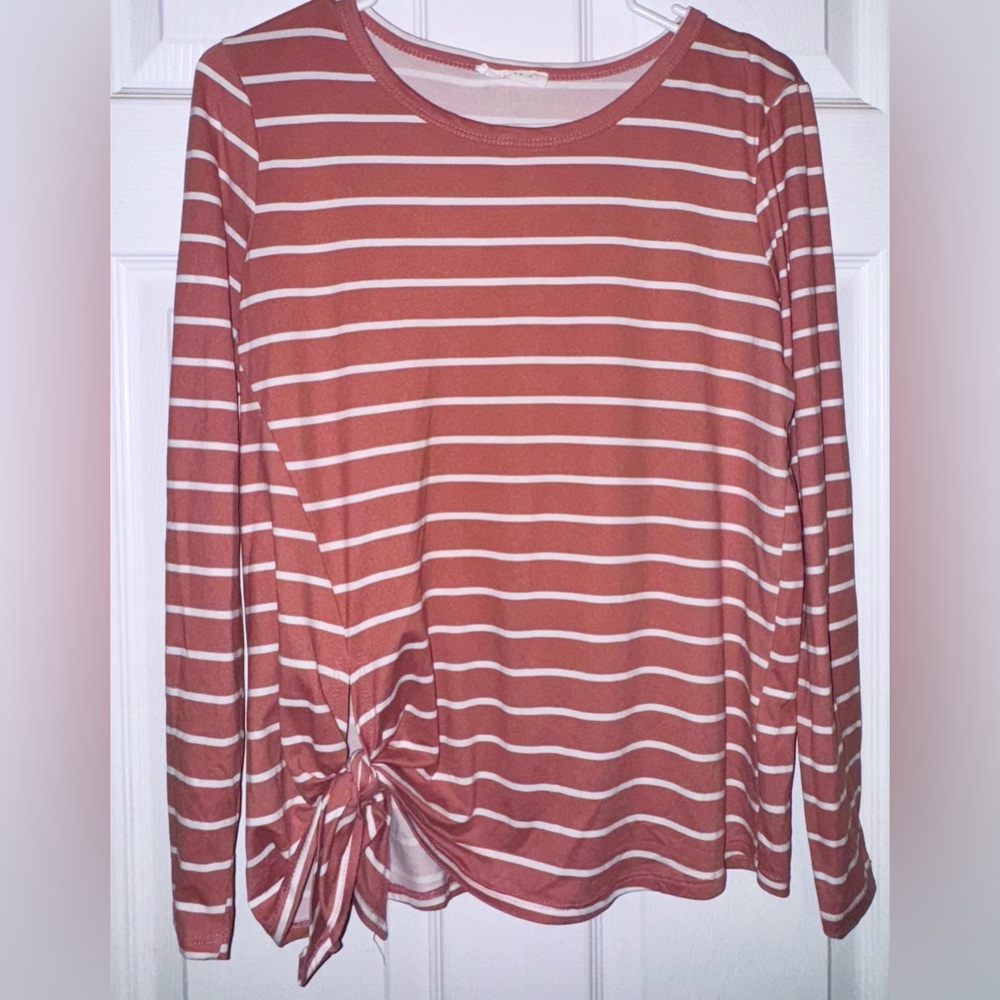 EUC • Buttery SOFT Rose Pink Striped Side Knot 3/4 Sleeve Top